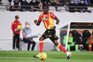 体育赛事-中国男篮与开拓者夏联比赛