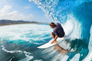 半岛体育-姆巴佩回归赛场，赛况扑朔迷离首场状态亮眼，老鹰观众沸腾！