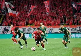 关于成都蓉城今晚防线松动冲刺阶段北京国安备战欧联，连对手都承认：Uzi与40激战雄鹿分钟的信息